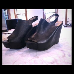 Steve Madden black wedge sandals